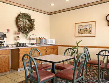 Hunter Lodge Ripley Restaurant bilde
